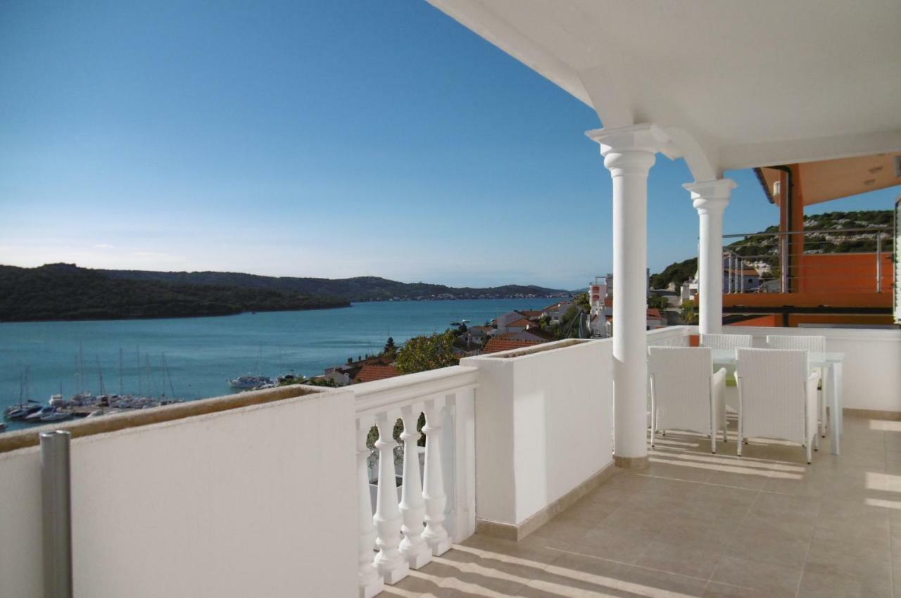 Villa Perla Tisno Esterno foto